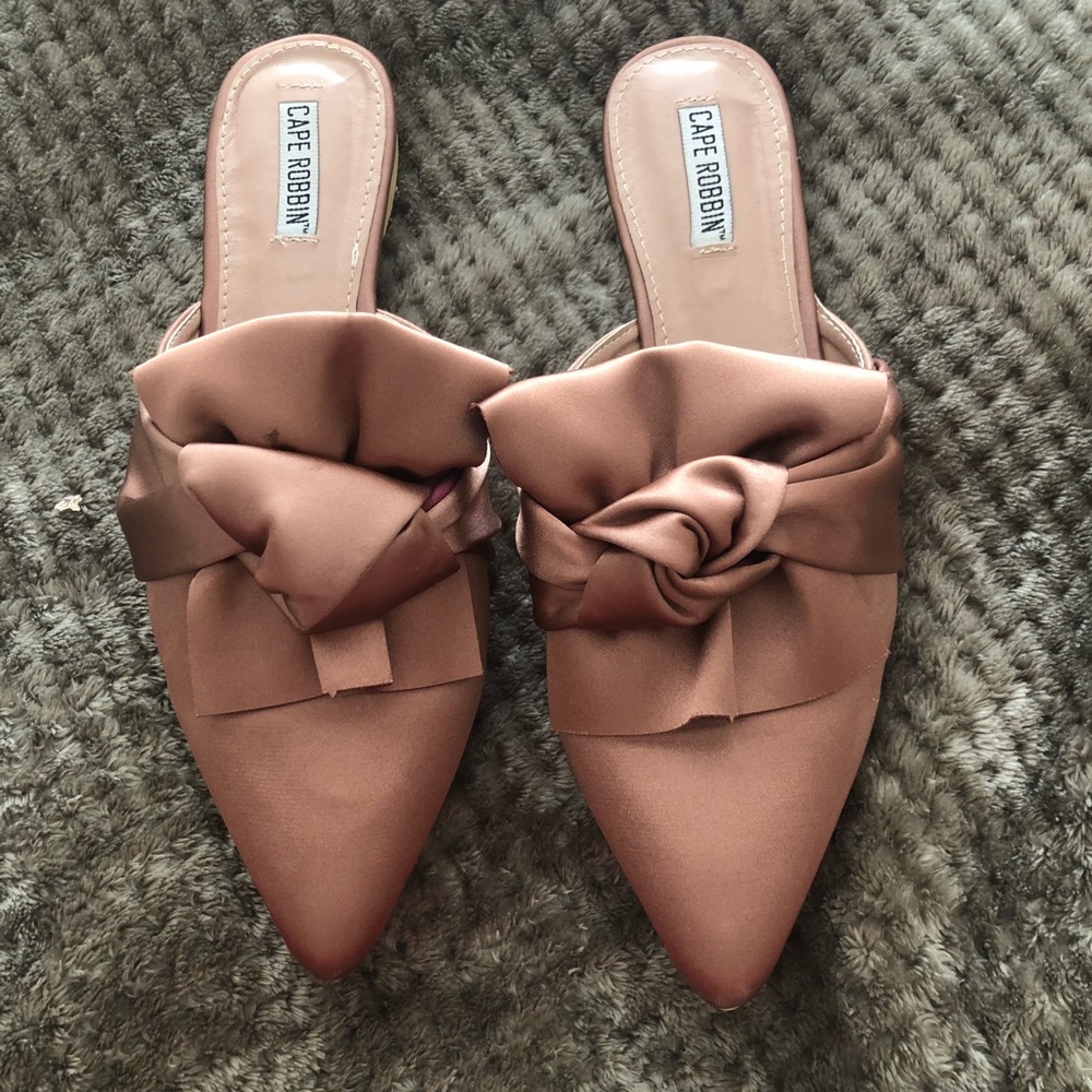 Bow tie loafers
